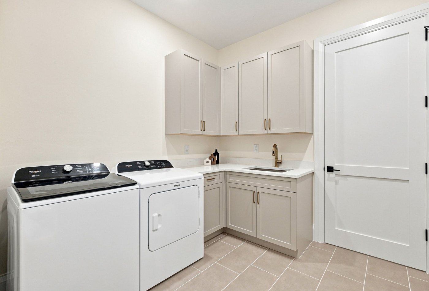 Nerano Lucca Miromar Lakes laundry room